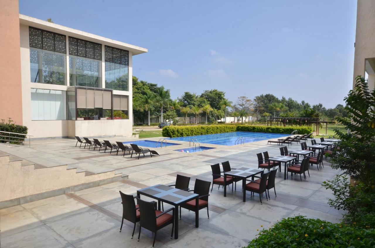 Spree Resort At Century Wintersun Dod Ballapur Bagian luar foto